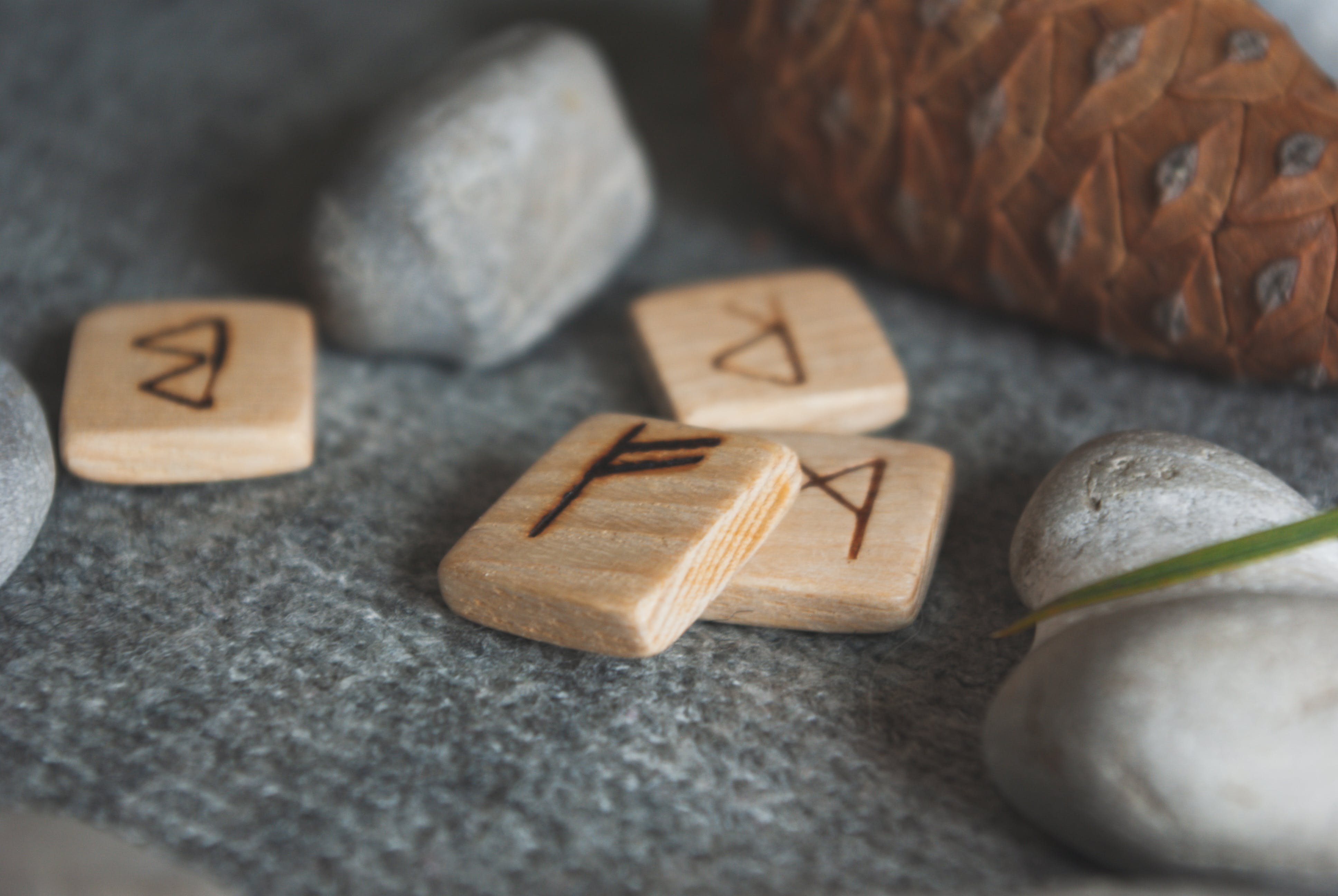 6 Striking Viking Jewelry Pieces with Their Cultural Symbolism and Meaning
