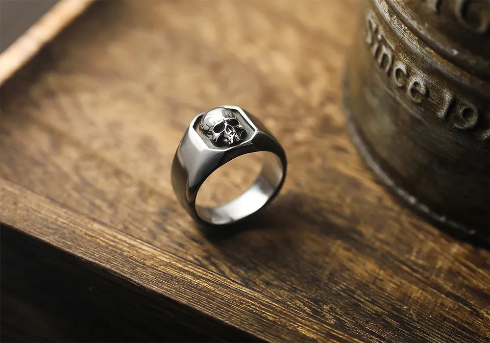 WOLFHA Retro Punk Gothic Simple Skull Ring