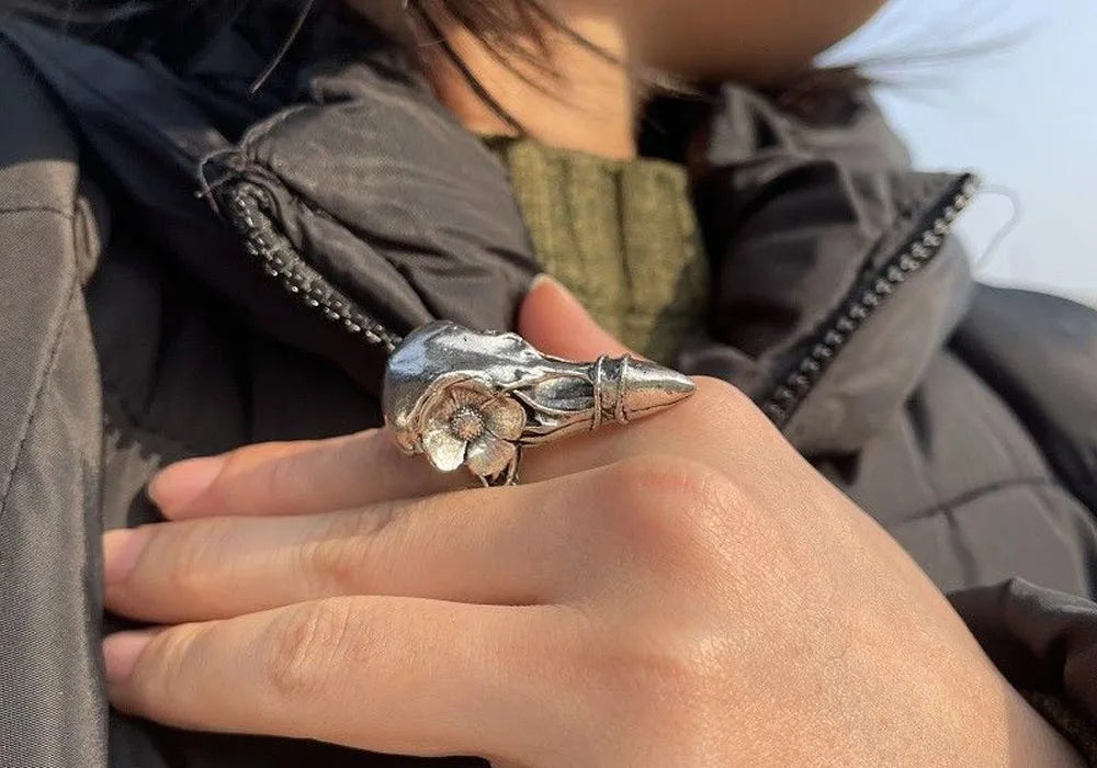 Vintage_Raven_Skull_with_Flower_Ring