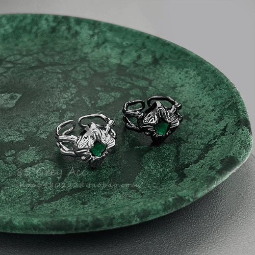 Wolfha Jewelry Irregular Wrinkled Surface Geometric Green Gemstone Opening Women's Titanium Steel Rings 5
