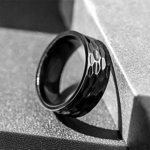 Stylish Vintage Stainless Steel Hammered Black Ring 2