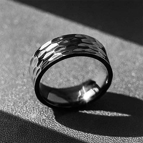 Stylish Vintage Stainless Steel Hammered Black Ring 3